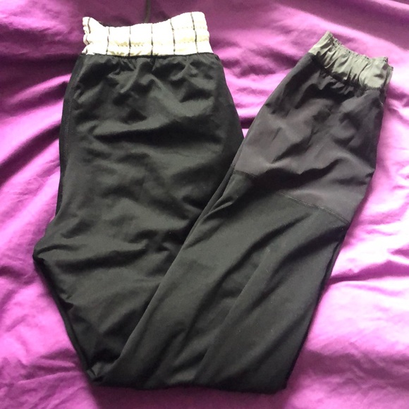 Lululemon joggers - Picture 9 of 9